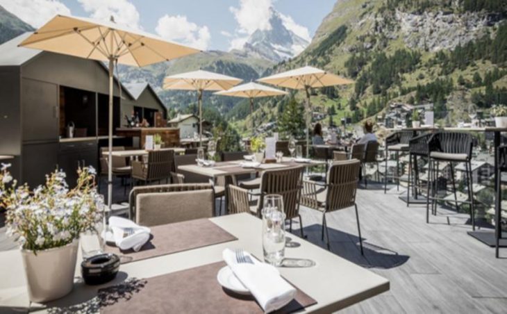 Hotel Schoenegg, Zermatt, Terrace